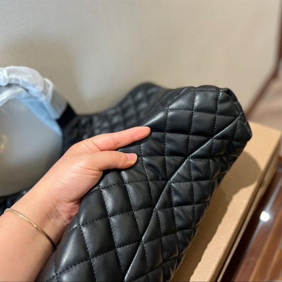 Vegan Leather Shopping Tote - Picture 5 of 6